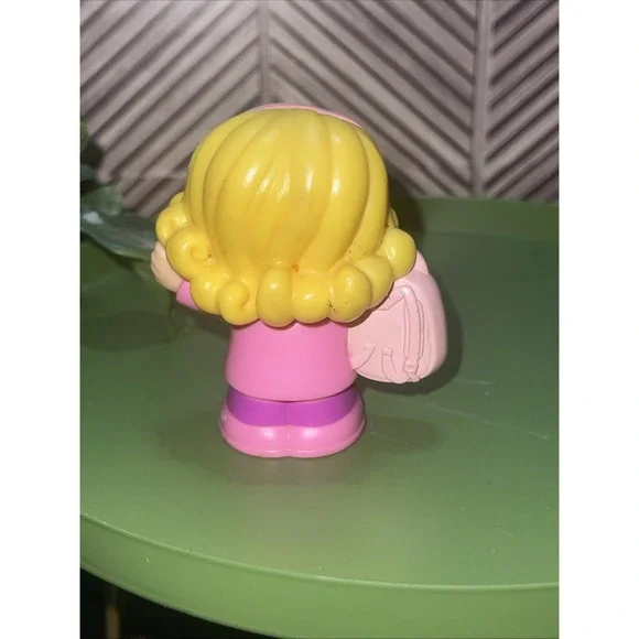 Fisher Price Little People airplane passenger girl pink flowers backpack EMMA - Picture 3 of 6